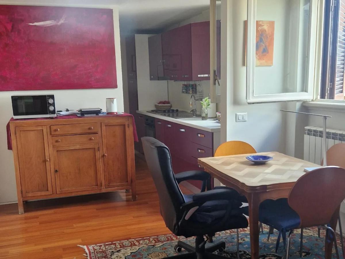 רומא Casa Di Libri - Delizioso Appartamento A 10 Min Da Trastevere מראה חיצוני תמונה